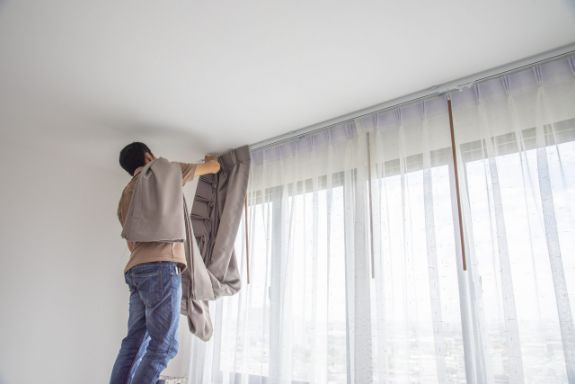 Curtain Fixing And Installation