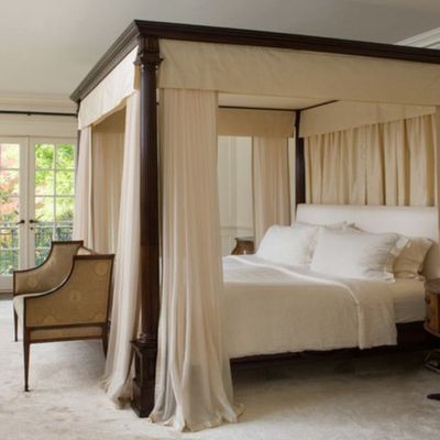 Four Poster Beds curtains