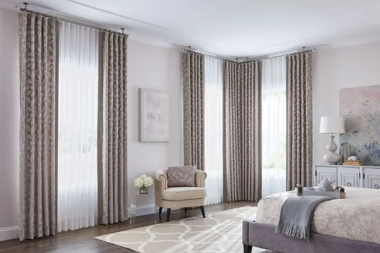 Elegant Eyelet Curtains for Villas in Dubai