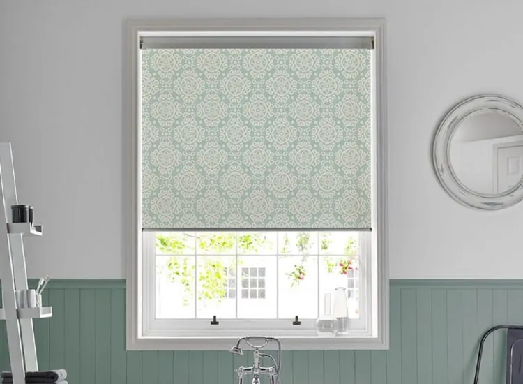 Printed Bathroom Blinds for Interior Decor