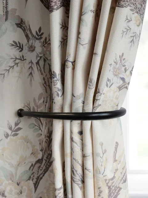 Laura Ashley Black Set of 2 Ball End Curtain Holdback