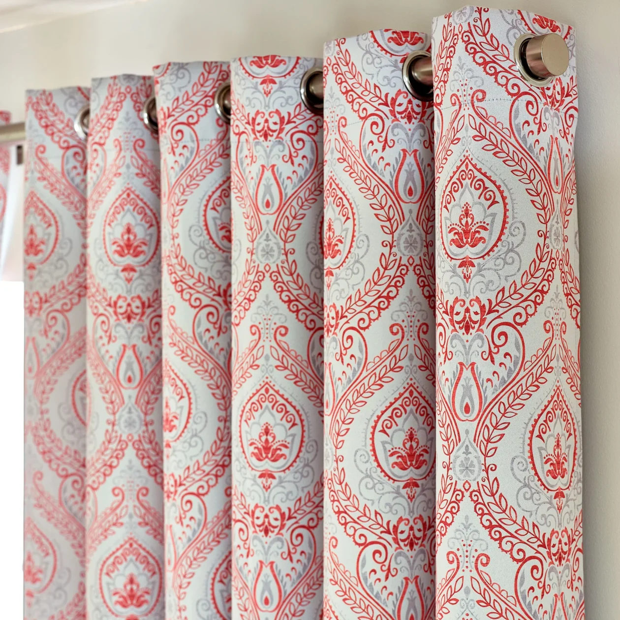 Victoria Triple Woven Ready Made Eyelet Blackout Curtains Red